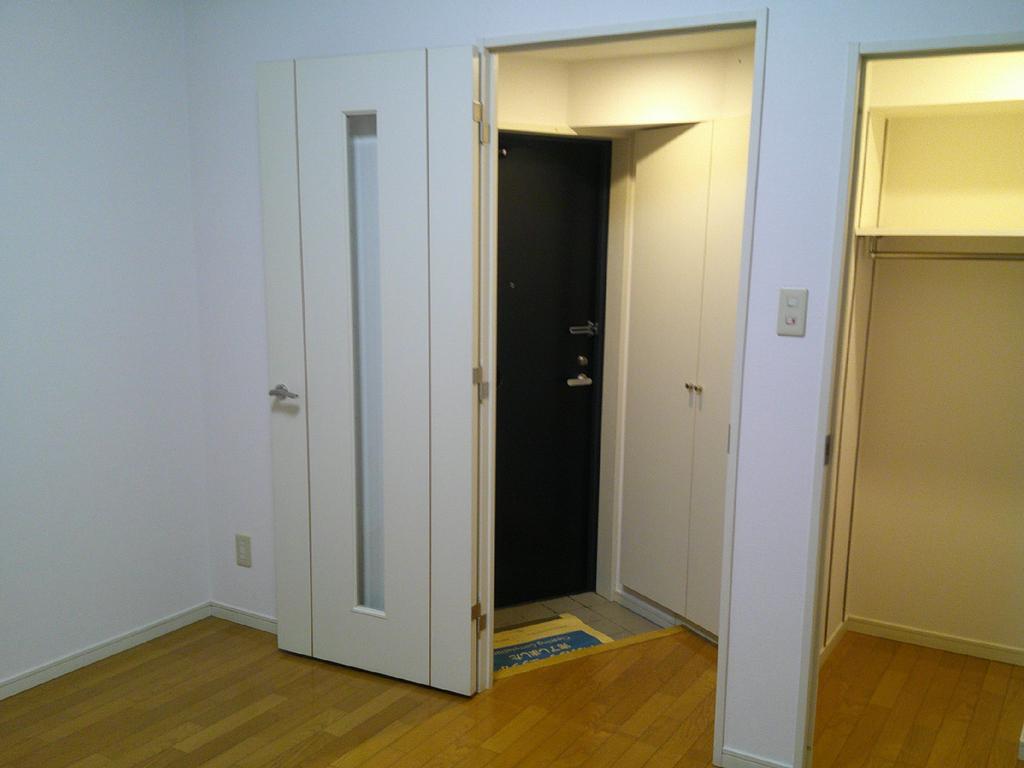 Studio Condo Near Station in Dogenzaka 3