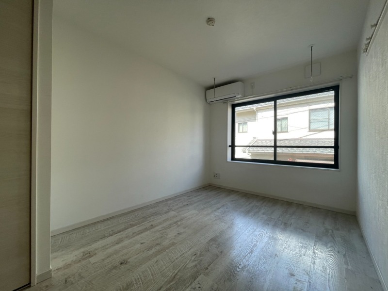 Modern Studio Condo Near Station in Hatagaya 3