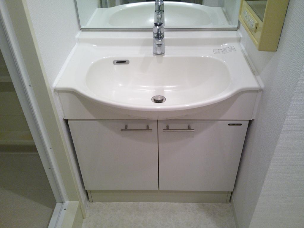 Studio Condo Near Station in Dogenzaka 6