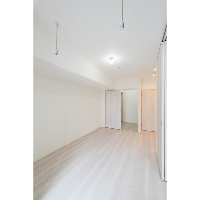 Brand New 2-Bedroom Condo Near Station in Shinkiba 4