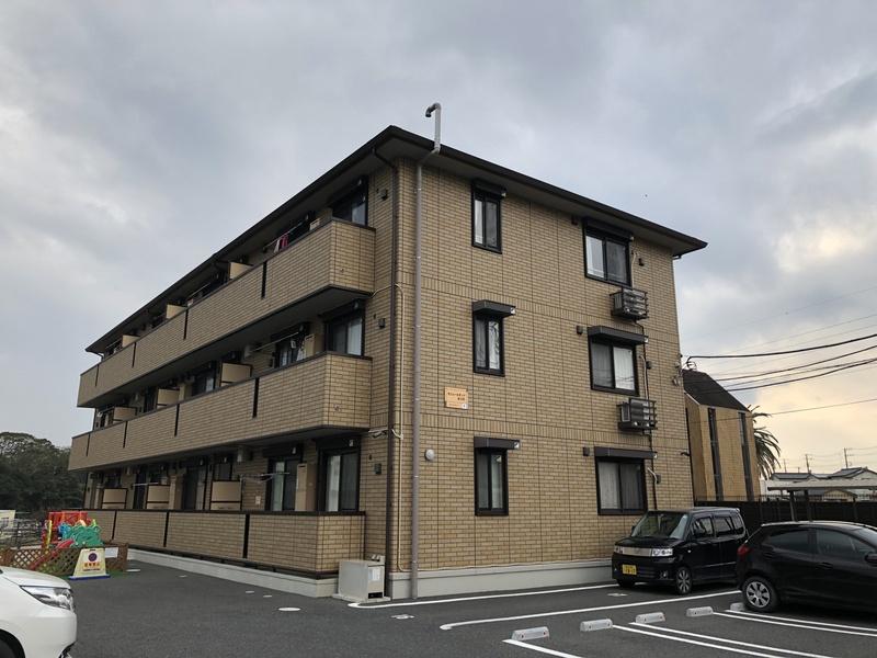 High-End Property Near Station in Hiroba 0