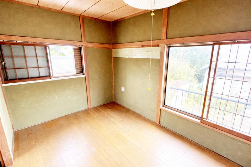 Well-Kept 4-Bedroom House in Obamacho 9