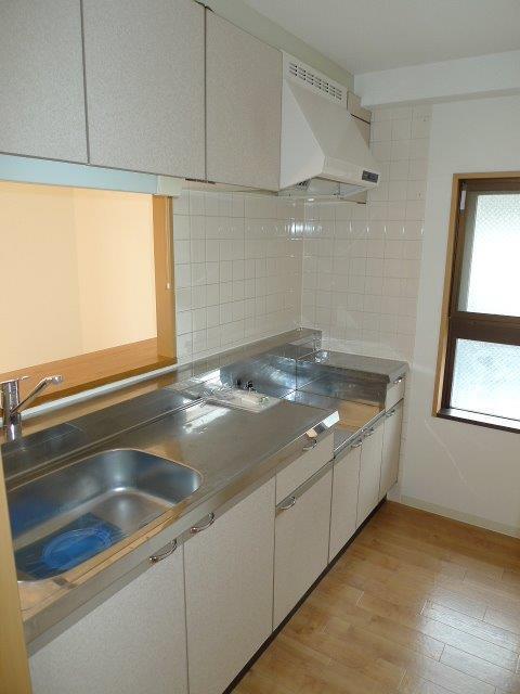 神奈川県横浜市神奈川区神奈川２丁目１０－３８ マンション 8