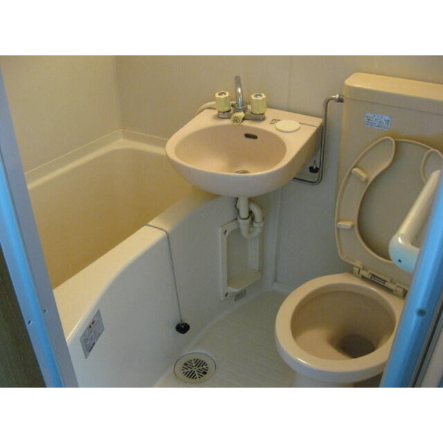 イーストコート 10