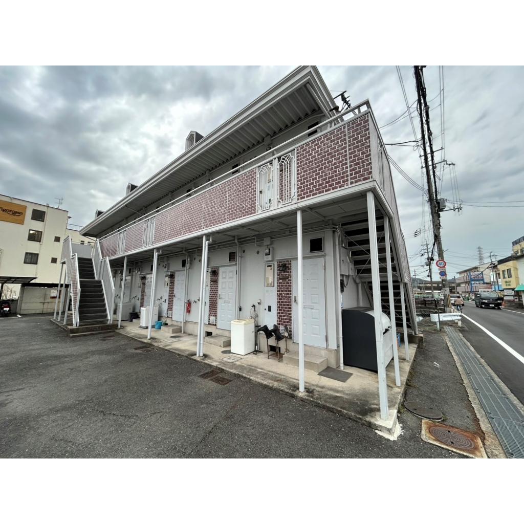 Well-Kept Studio Condo in Eganosho 1