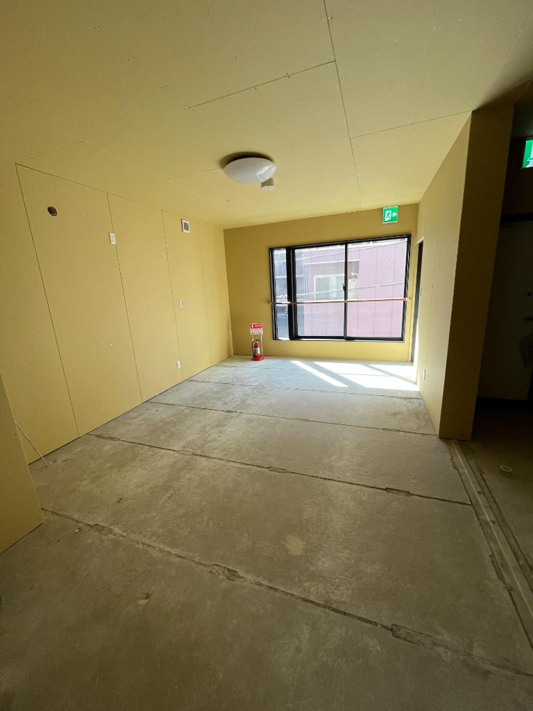 Brand New Property Near Station in Shinyamashita 4