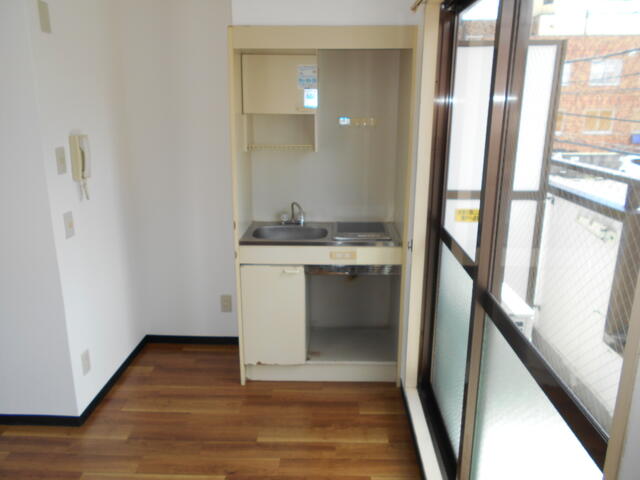 Well-Kept Studio Condo Near Station in Kasugaoka 5