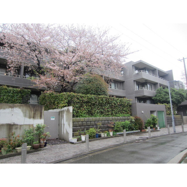 ホーフ横浜旭ヶ丘 1