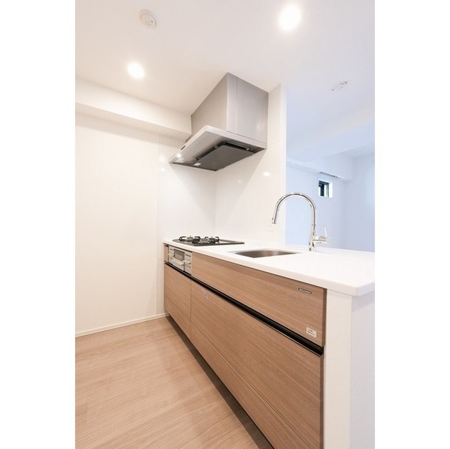 Modern 2-Bedroom Condo Near Station in Motoyoyogicho 5