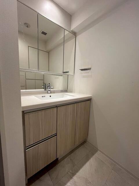 Brand New 2-Bedroom Condo Near Station in Ikegami 3