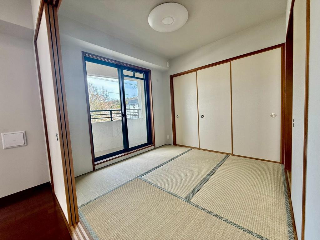 3-Bedroom Condo Near Station in Higashiikomatsukimicho 8