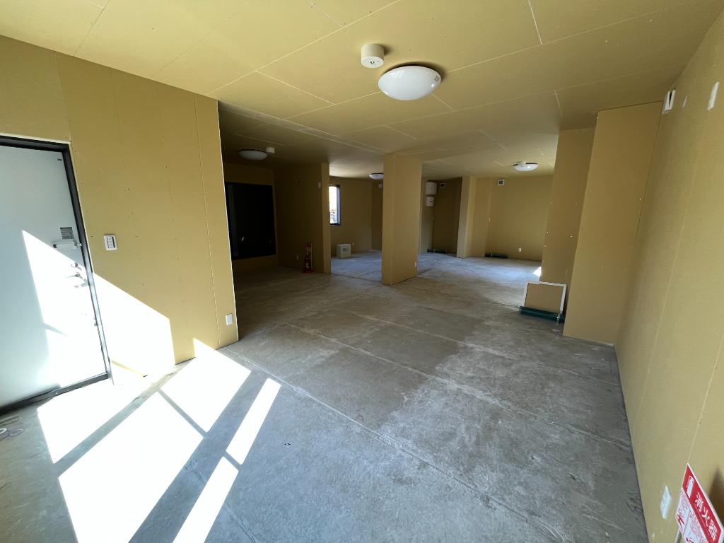 Brand New Property Near Station in Shinyamashita 6