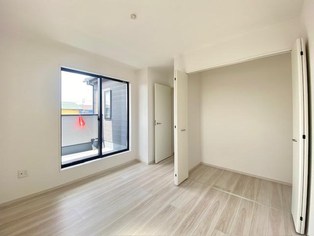 Brand New 4-Bedroom House in Kitabukuro 6