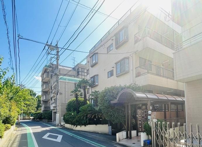 Classic 2-Bedroom Condo in Yagochi(2-chome) 0