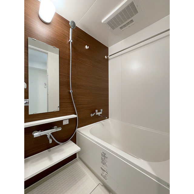 Modern Studio Condo Near Station in Eitai 6