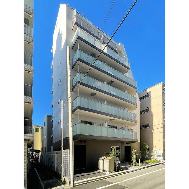Modern Studio Condo Near Station in Eitai 0