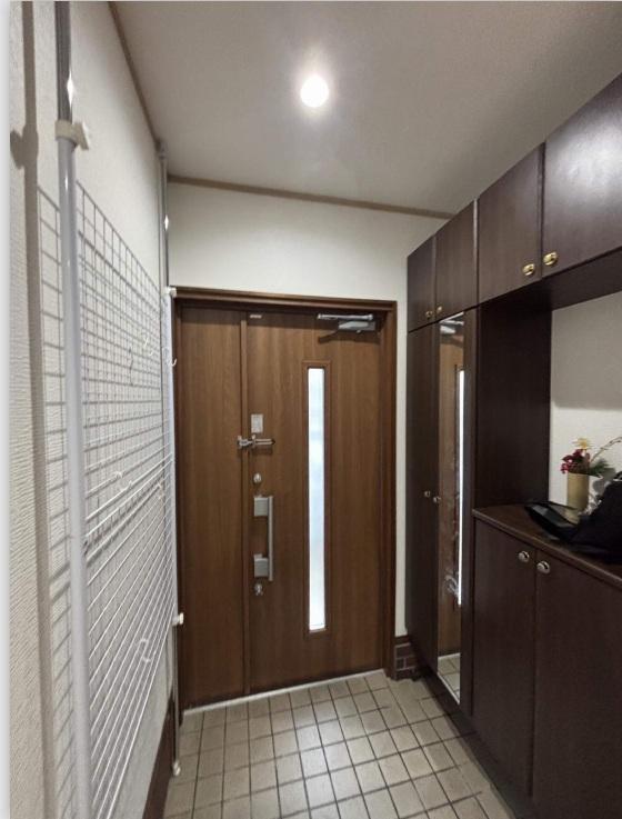 Classic 3-Bedroom Property in Nishiuneno 3