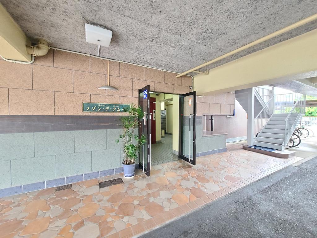 Classic 2-Bedroom Condo Near Station in Horai 9