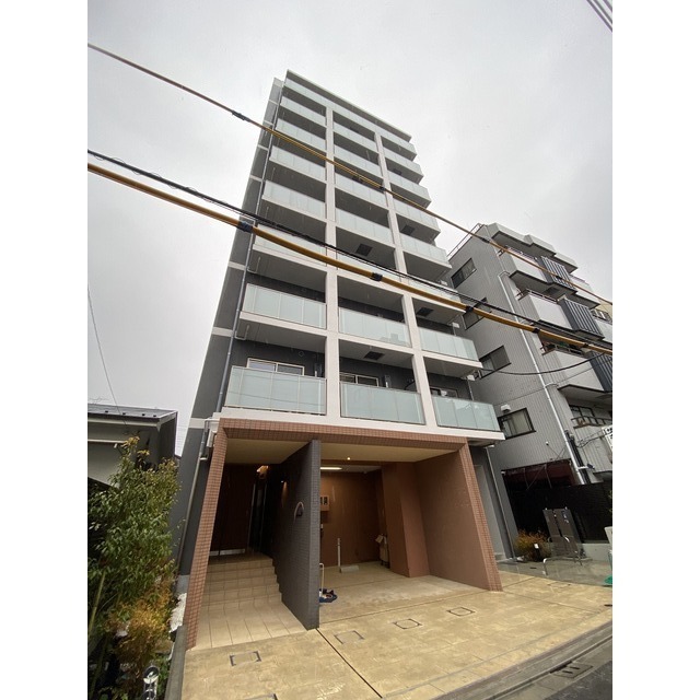Ａｎｅｌａ　Ｃｏｕｒｔ 0
