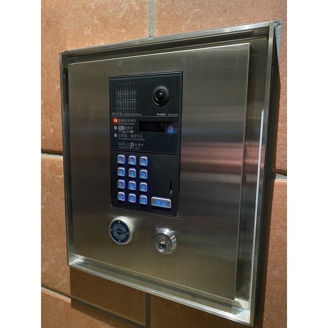 Ａｎｅｌａ　Ｃｏｕｒｔ 3