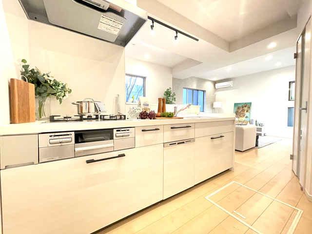 3-Bedroom House Near Station in Shimotakaido 6