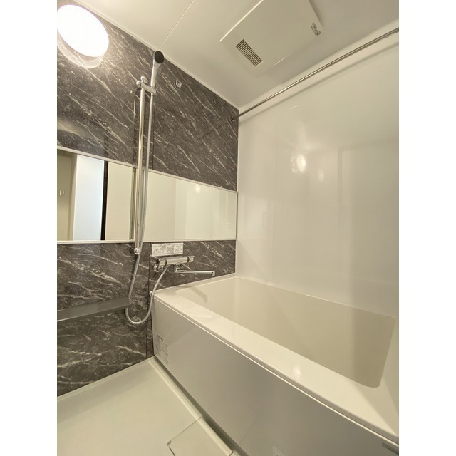 Ａｎｅｌａ　Ｃｏｕｒｔ 6