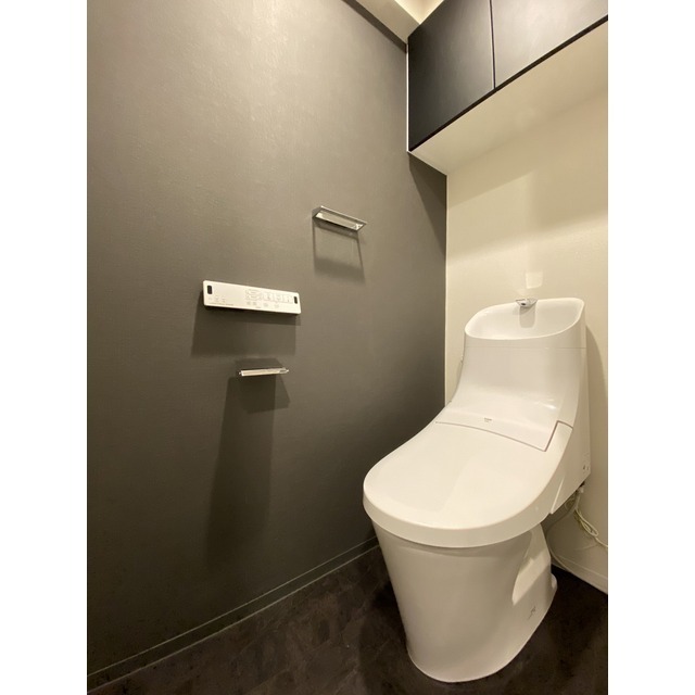 Ａｎｅｌａ　Ｃｏｕｒｔ 8