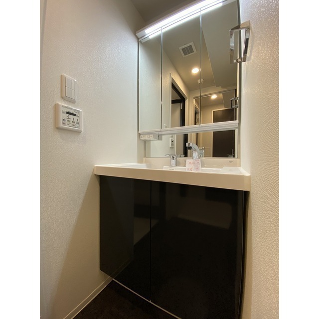 Ａｎｅｌａ　Ｃｏｕｒｔ 7