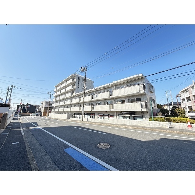 Charming Studio Condo Near Station in Higashifunabashi 0