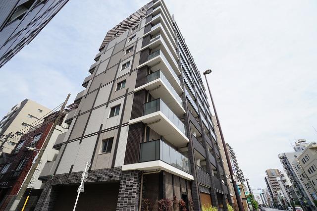 Modern 2-Bedroom Condo in Higashiasakusa 0