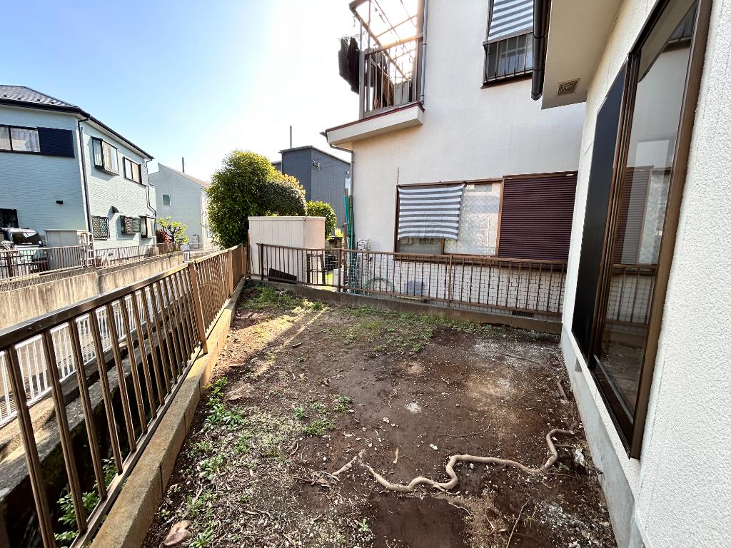 Vintage 3-Bedroom House with a Garden in Sugikubominami 1