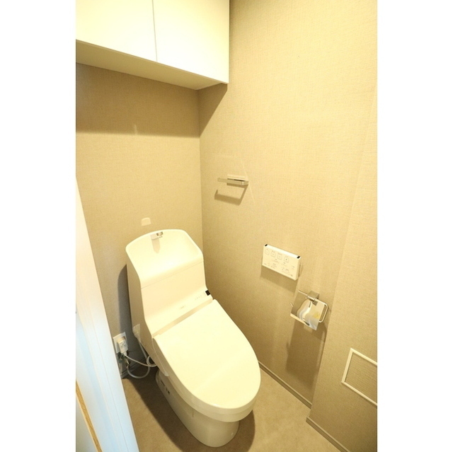 Modern 2-Bedroom Condo Near Station in Misuji 8