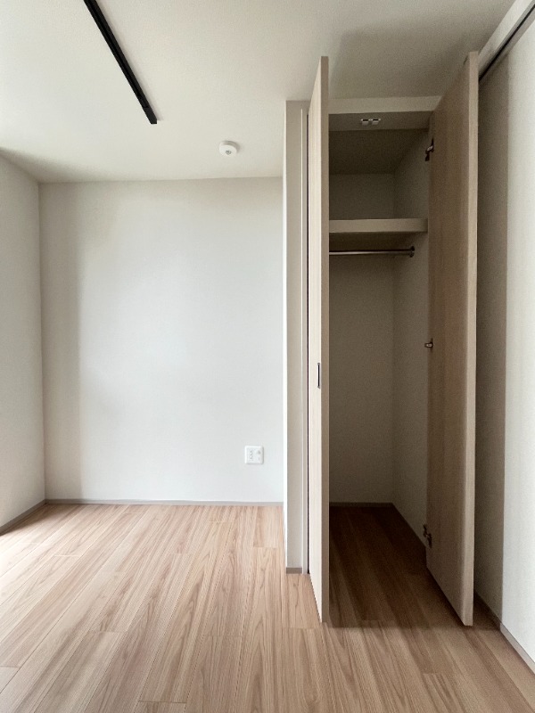 Brand New 1-Bedroom Condo Near Station in Shimochiai 6