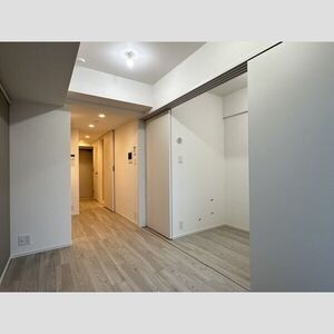 Brand New 1-Bedroom Condo Near Station in Tabatashimmachi 3