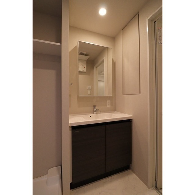 ルジェンテ・バリュ上野根岸 8