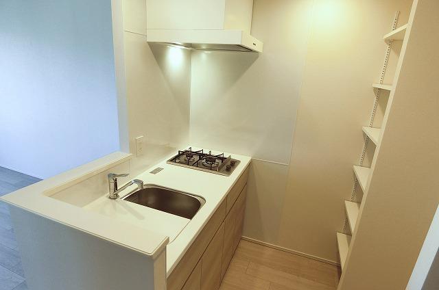 Modern 1-Bedroom Condo Near Station in Kitaueno 3