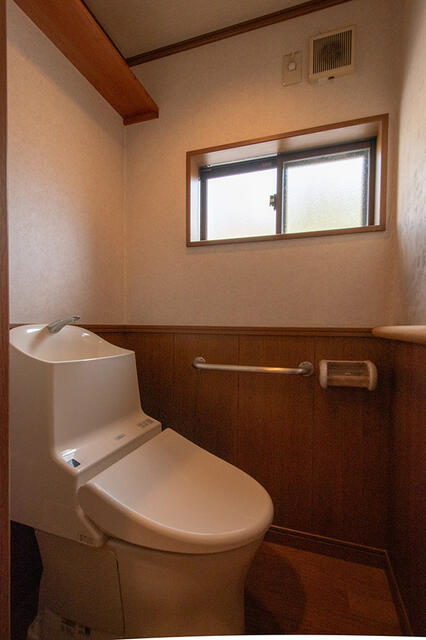 Classic 5-Bedroom House Near Station in Awataguchi toriicho 5