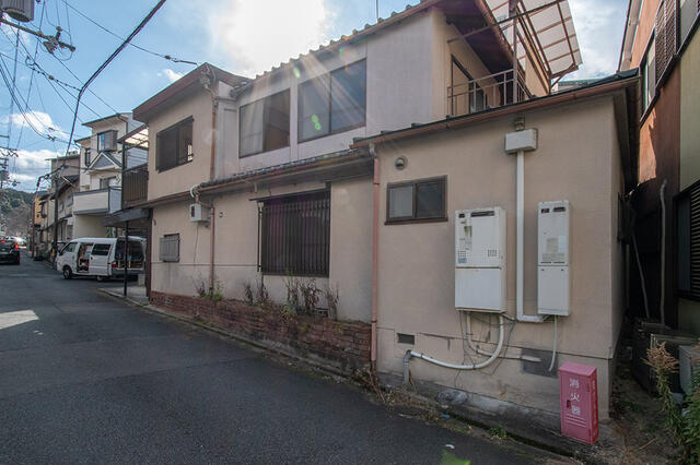 Classic 5-Bedroom House Near Station in Awataguchi toriicho 6