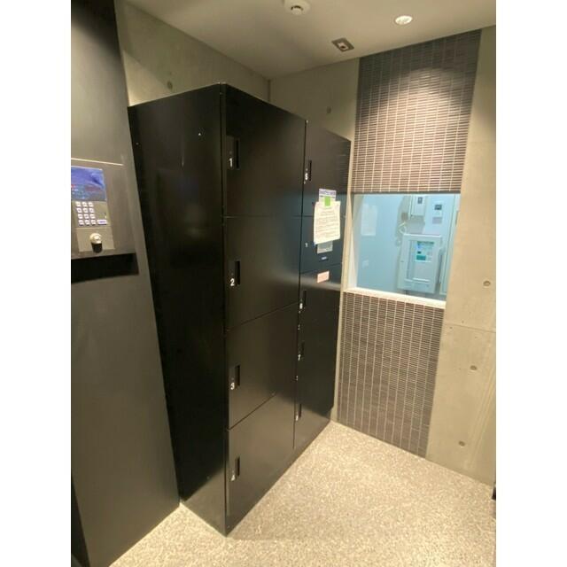 Thumbnail 9