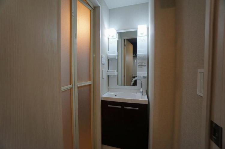 Brand New 2-Bedroom Condo Near Station in Nakakasai 8