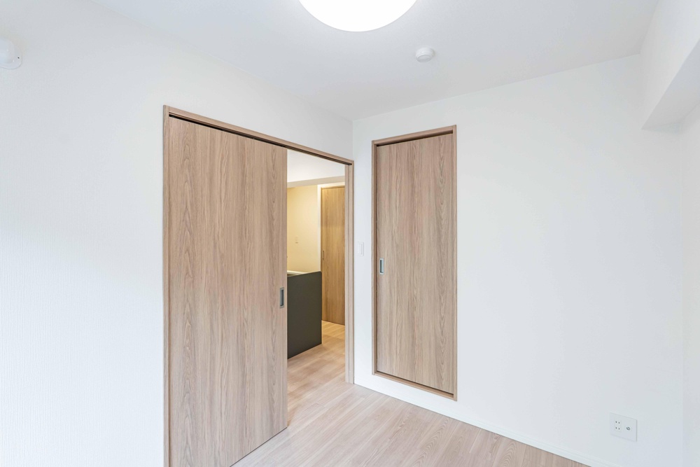 Charming 3-Bedroom Condo in Ukima 5