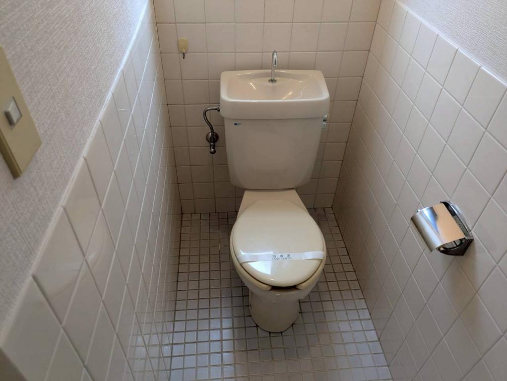 Well-Kept 2-Bedroom Condo in Niitaka 4