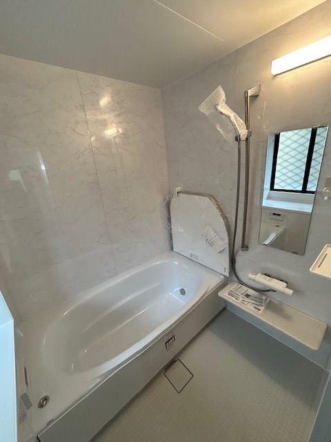 Classic 2-Bedroom Condo in Tagara 2