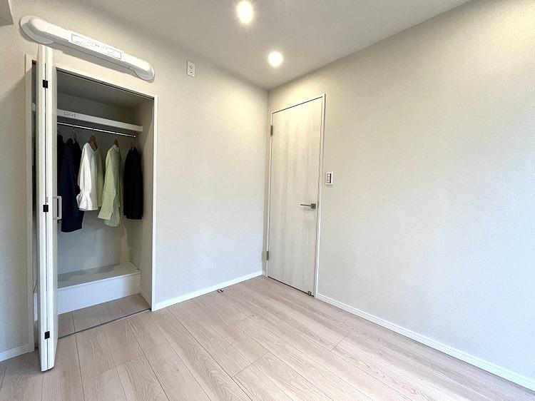 Charming 3-Bedroom Condo in Ukima 4