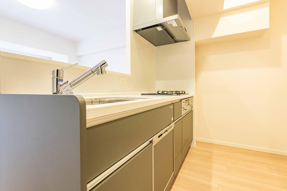 Charming 3-Bedroom Condo in Ukima 6