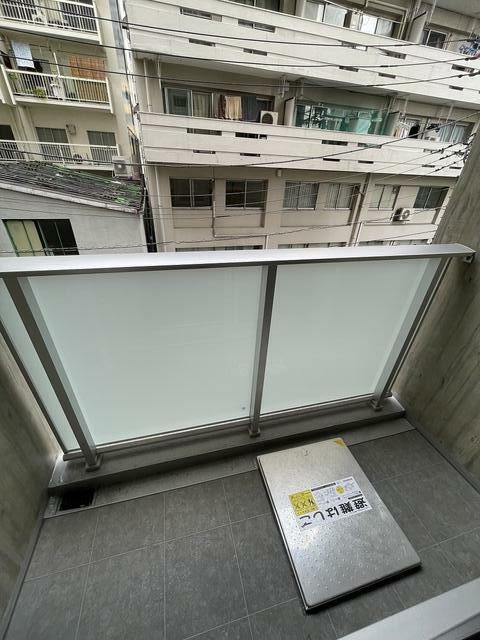 Modern 2-Bedroom Condo Near Station in Komagata 8
