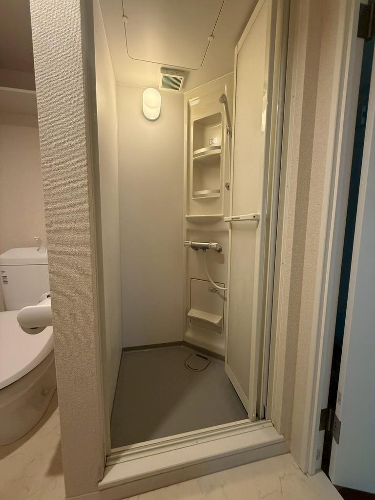 Well-Kept Studio Condo Near Station in Nishinakajima 3