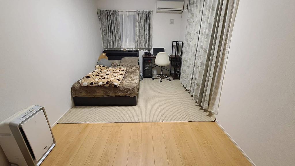 Modern 4-Bedroom House in Ihozaki 3