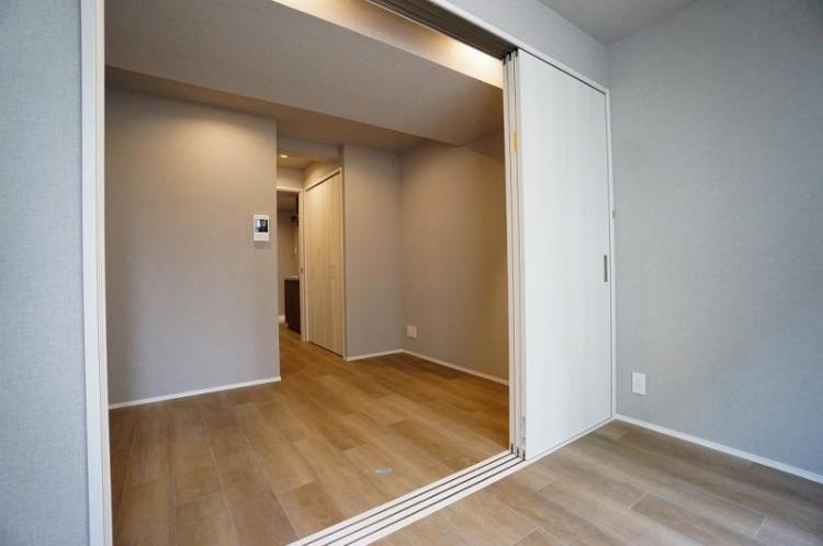 Brand New 2-Bedroom Condo Near Station in Nakakasai 9