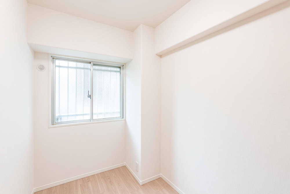Charming 3-Bedroom Condo in Ukima 3